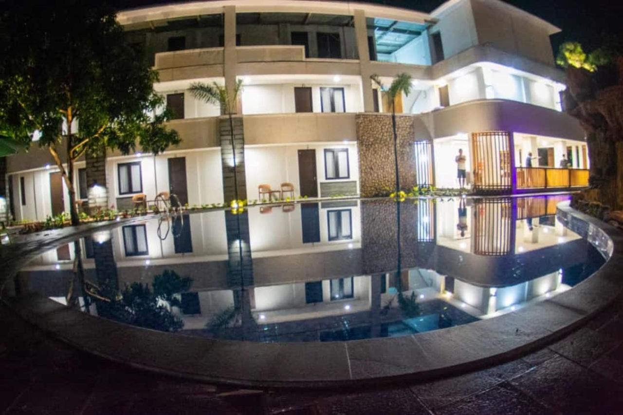 Long Beach Hotel Pangandaran Bagian luar foto
