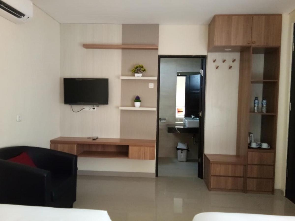 Long Beach Hotel Pangandaran Bagian luar foto