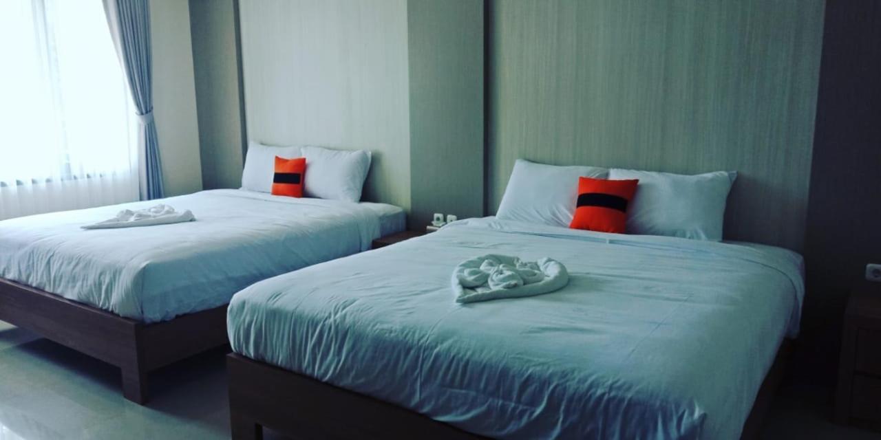 Long Beach Hotel Pangandaran Bagian luar foto