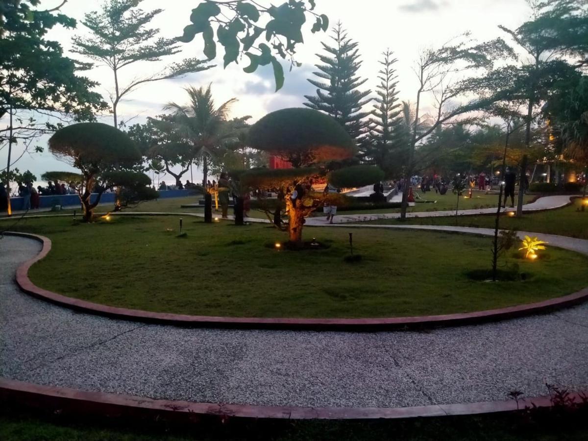 Long Beach Hotel Pangandaran Bagian luar foto