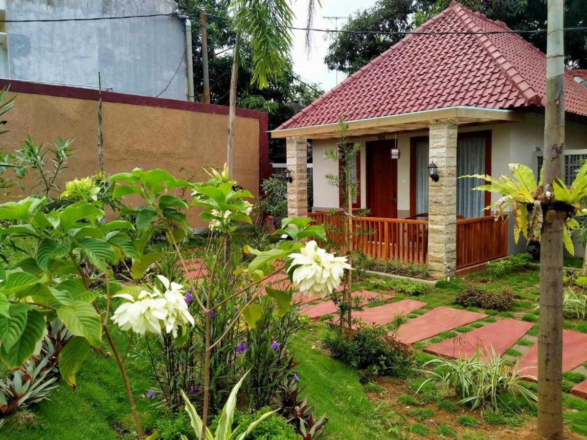 Long Beach Hotel Pangandaran Bagian luar foto