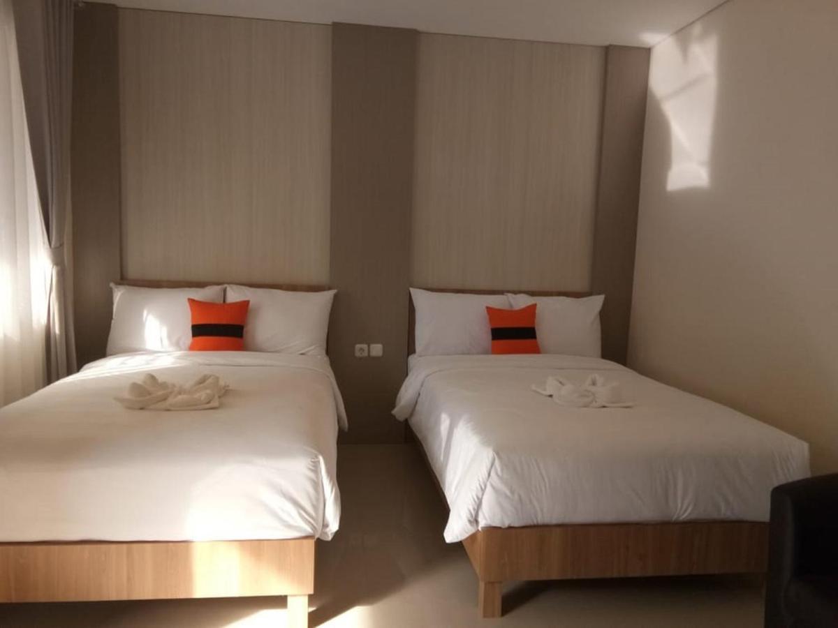 Long Beach Hotel Pangandaran Bagian luar foto