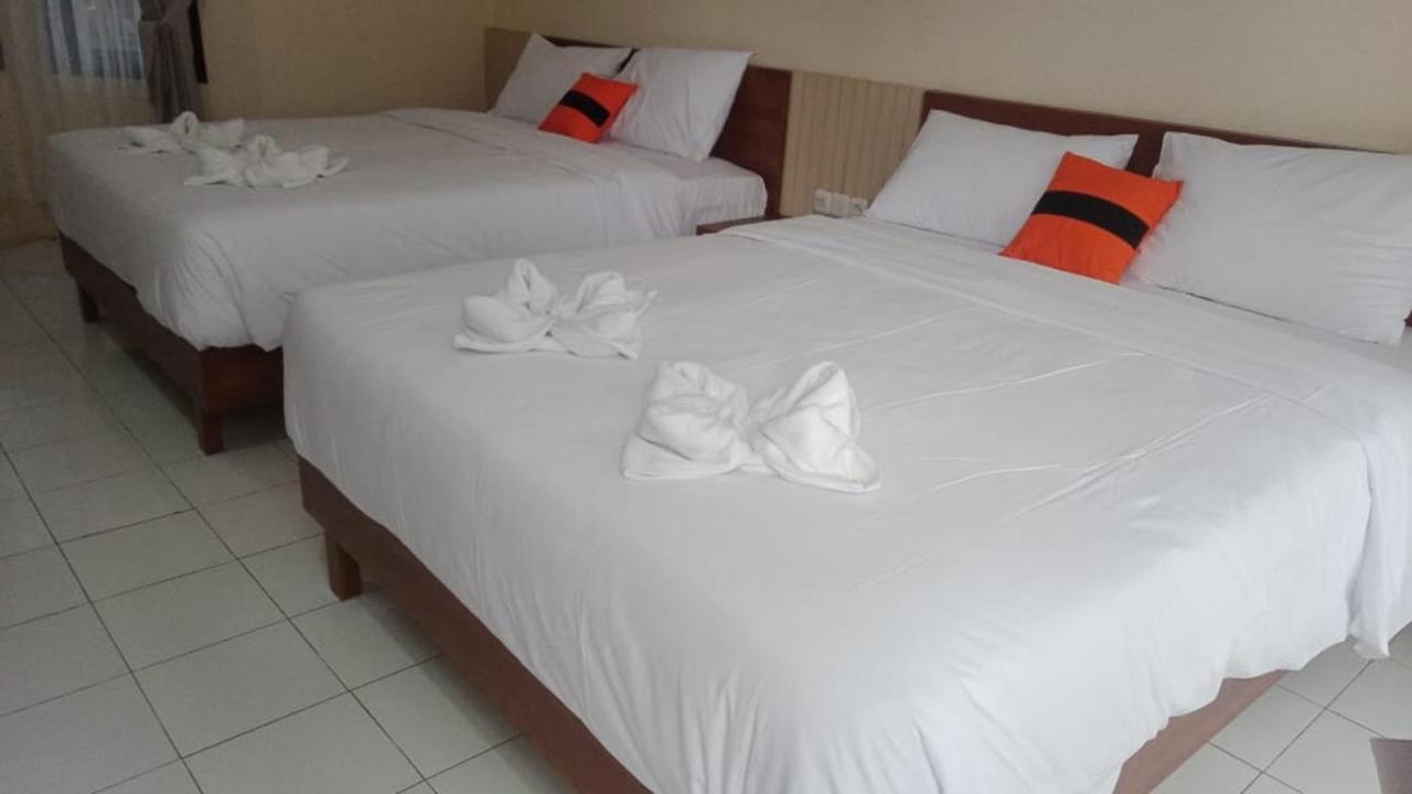 Long Beach Hotel Pangandaran Bagian luar foto