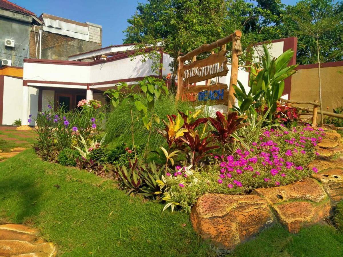 Long Beach Hotel Pangandaran Bagian luar foto
